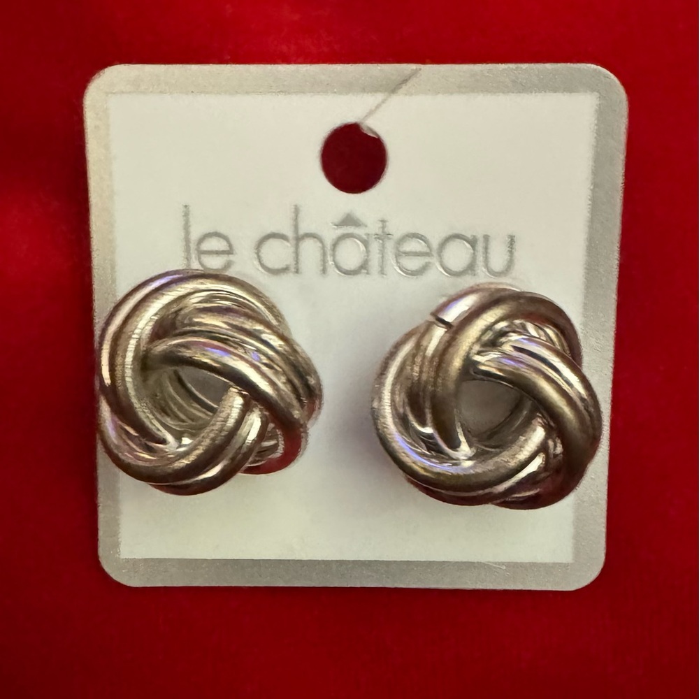 Brand new with tags ale Chateau earrings